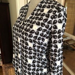 Ann Taylor Petite - Beautiful - Leaf Pattern Top